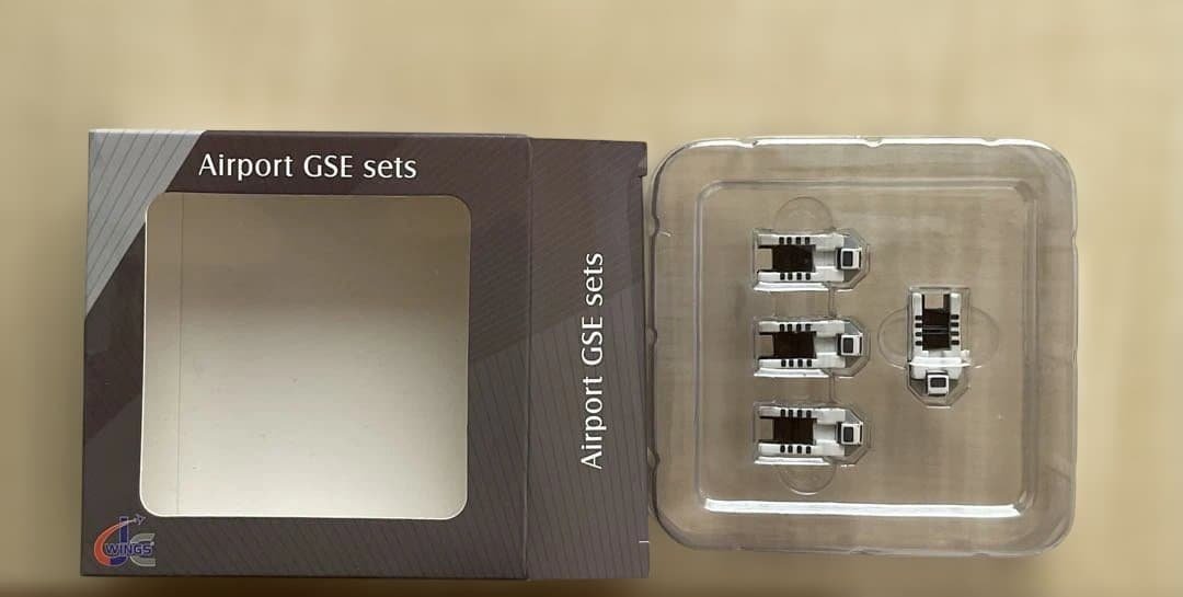 Airport GSE sets 4個入り トーイングトラクター 1/400 1:400 Airport GSE---4Pcs Aviation Aircraft Tug Tractor | eBay